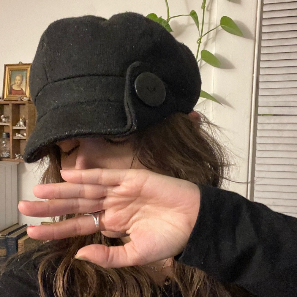 Stylish Black Newsboy Cap